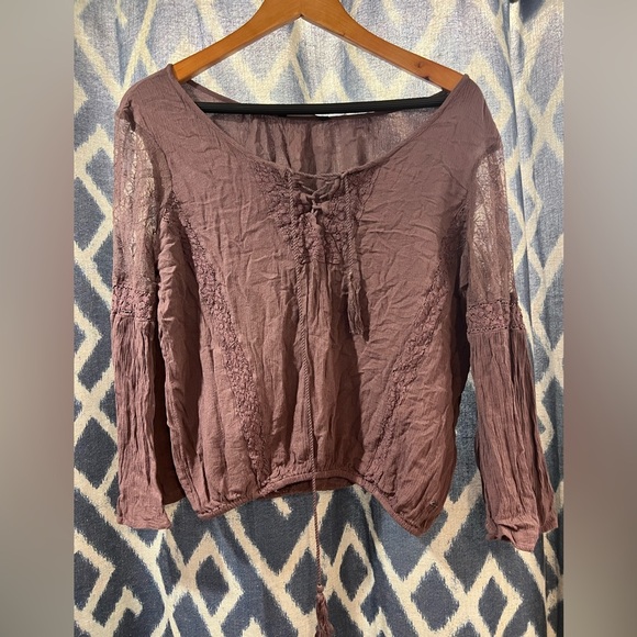 American Eagle Purple Blouse Lace Arm Detailing Size M - Picture 1 of 6